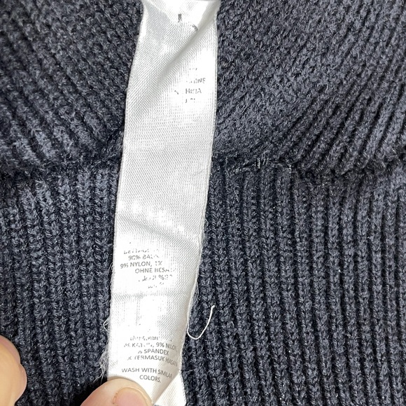 ALO Yoga Scholar Black Hoodie Sweatshirt - Picture 3 of 3